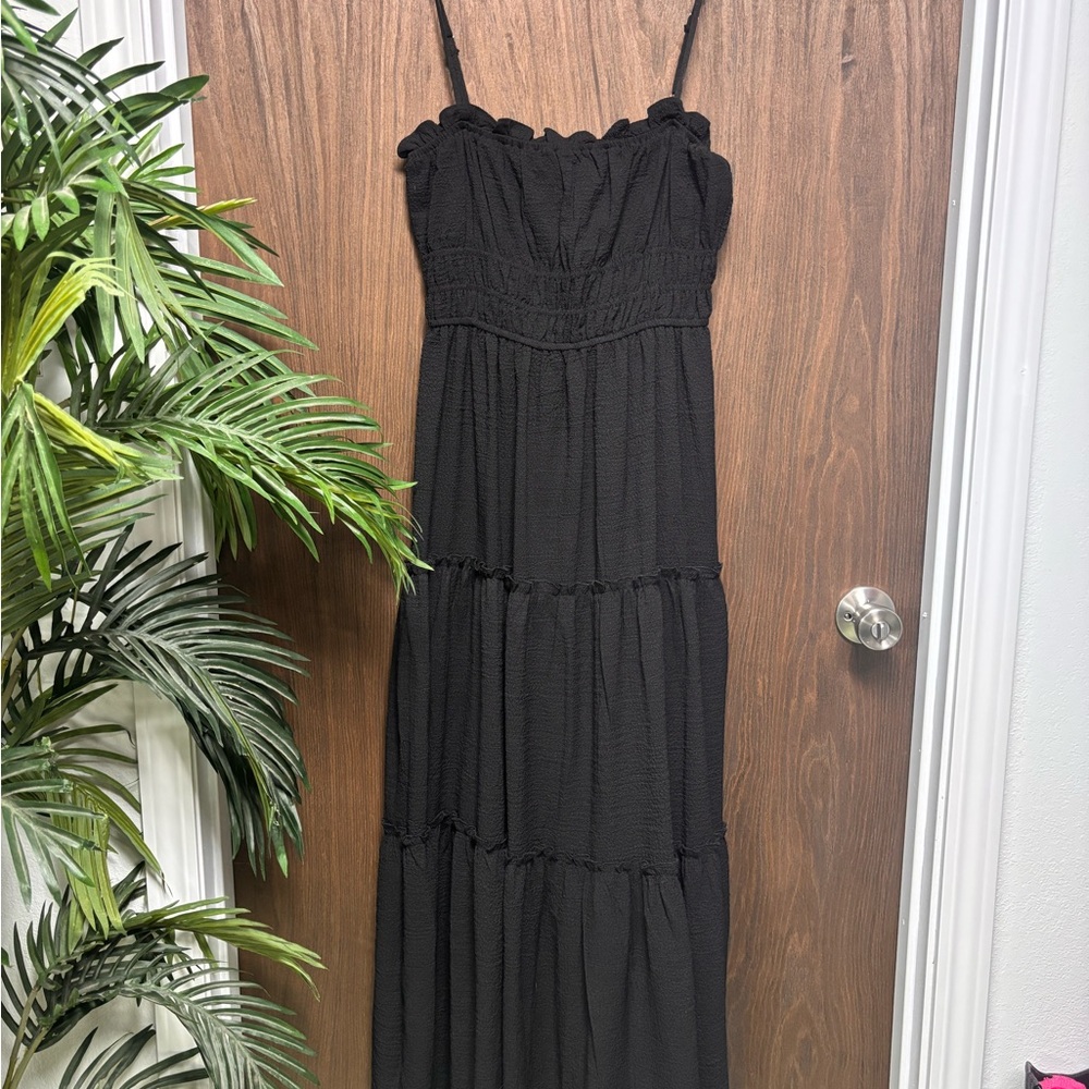 ASTR The Label Black Tiered Maxi Dress Size S